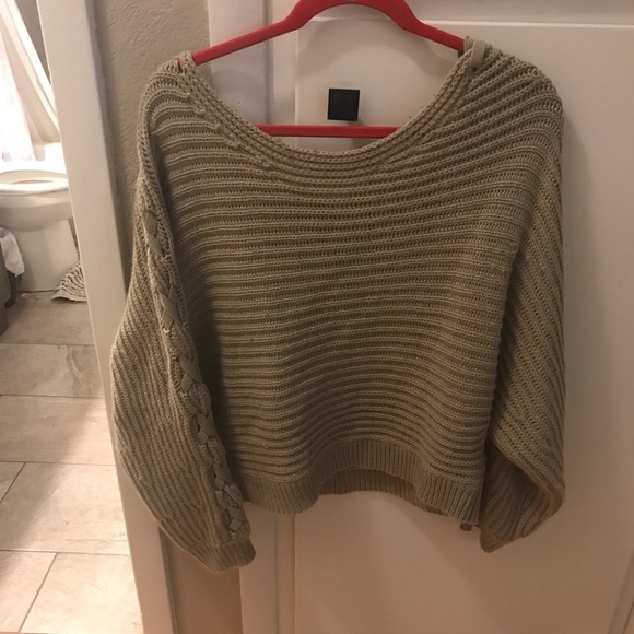 Off the shoulder sweater - Picture 1 of 2